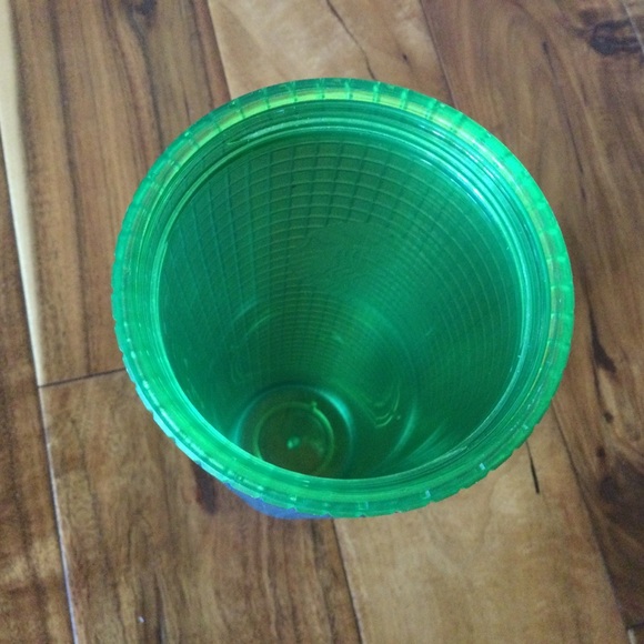 Starbucks Green Jelly Grid Tumbler 2022 Limited Edition 24 ounce - Picture 5 of 7